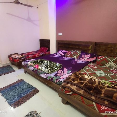Deviksha Home Stay Ujjain Zewnętrze zdjęcie